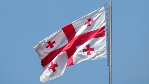 У Грузії скасували носіння масок і комендантську годину