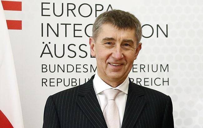 Суд не зняв з прем'єра Чехії звинувачень у співпраці зі спецслужбами