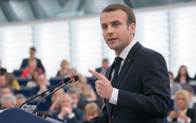 Макрон поддерживает санкции в отношении стран ЕС, которые не принимают беженцев