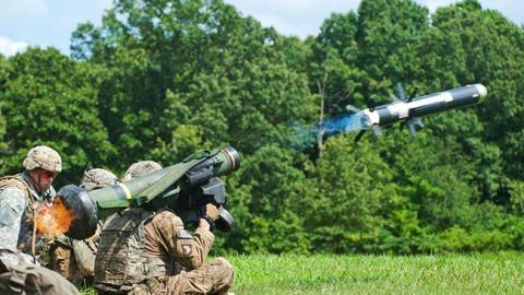 Передача Україні "Джавелінів" проходить процедуру затвердження у Конгресі США, - Йованович