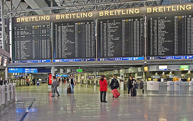 Аеропорт Франкфурта скасував понад 100 рейсів через буревій "Забіне"