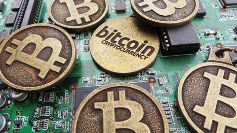 Курс Bitcoin продолжает падать