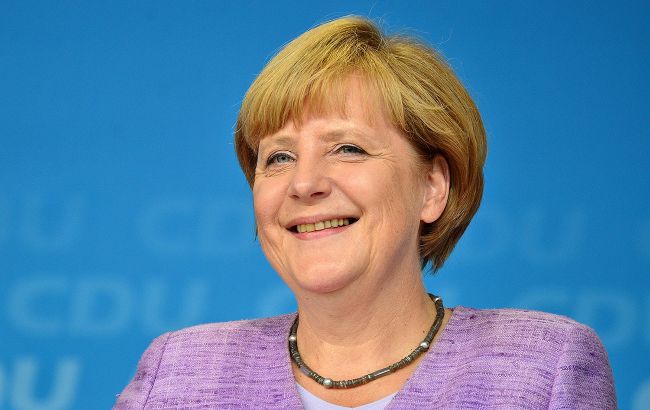 Меркель запросила Зеленського до Німеччини. Пропонує обговорити Донбас