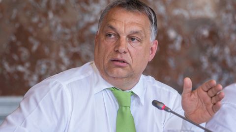 Орбан получил расширенные полномочия на время ЧП в Венгрии
