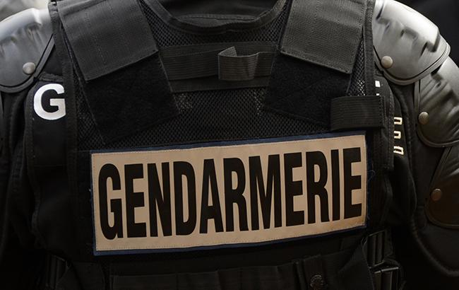 Наезд на полицейский фургон в Париже: 4 члена семьи нападавшего арестованы