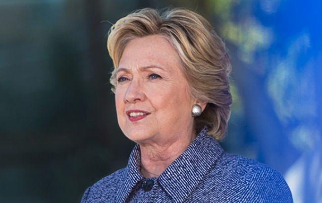 Клинтон ведет переговоры с бывшим британским шпионом о покупке досье на Трампа, - The Daily Mail
