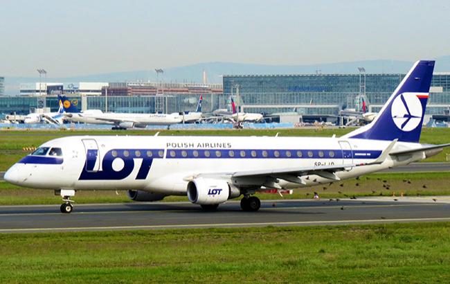 Сотрудники польской авиакомпании LOT угрожают забастовкой