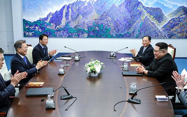 Лідери КНДР і Південної Кореї обговорили питання ядерного роззброєння