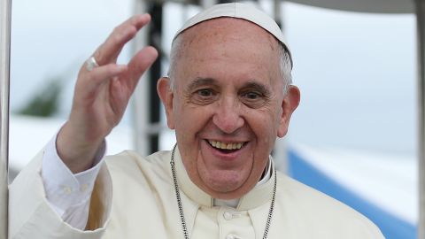 Папа Римський зробив третє щеплення від COVID