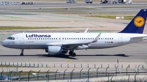 Сотрудники авиакомпании Lufthansa объявили забастовку