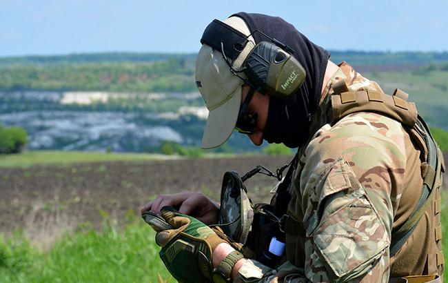 "Первая цель снайпера": украинцам рассказали о важности связистов в зоне ООС (видео)