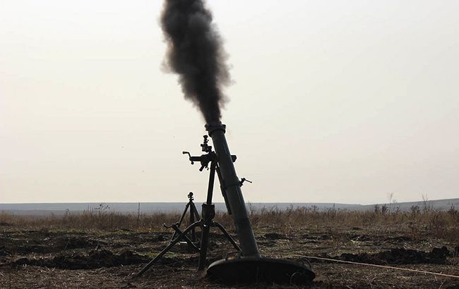 На Донбассе боевики обстреляли позиции ООС из гранатометов и минометов