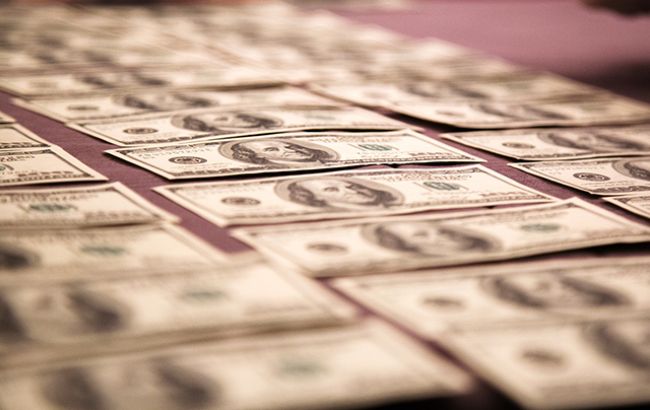 Курс долара на міжбанку 30 жовтня знизився до 26,85 гривень/долар