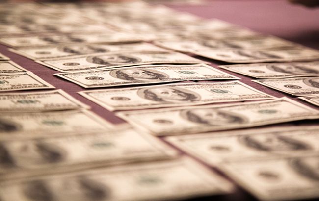 Курс долара на міжбанку в 10:00 зберігся на рівні 26,08 гривень