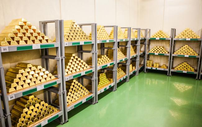 НБУ повысил курс золота до 344,4 тыс. гривен за 10 унций