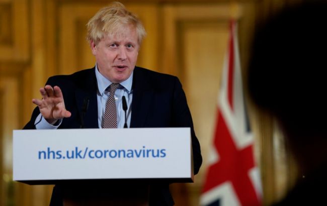 Борис Джонсон продовжить самоізоляцію через наявність температури