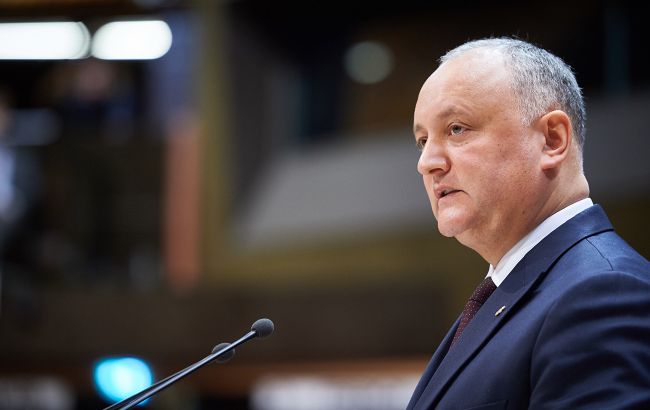 Додон урезал полномочия президента Молдовы перед инаугурацией Санду