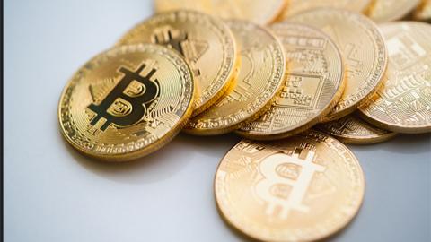 Курс биткоина превысил 8,5 тысяч долларов за монету