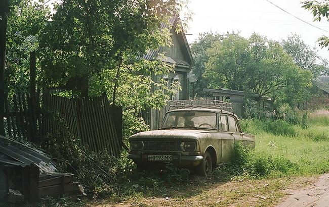 Приказал жить в авто: появились подробности о 92-летней пенсионерке в "Москвиче"