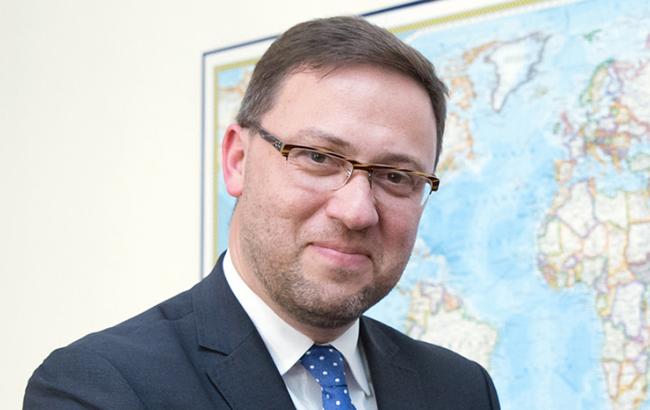 Варшава не стремится "выбирать героев" для Украины, - МИД Польши