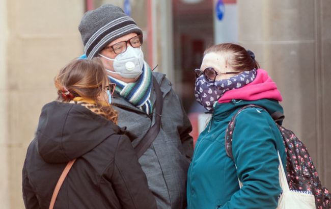 У Парижі заборонили займатися спортом на вулиці вдень