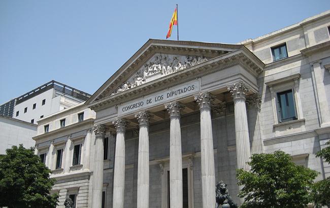 Іспанія затвердила новий склад уряду Каталонії без ув'язнених політиків