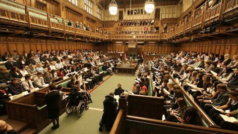 Суд визнав незаконним блокування роботи парламенту Британії