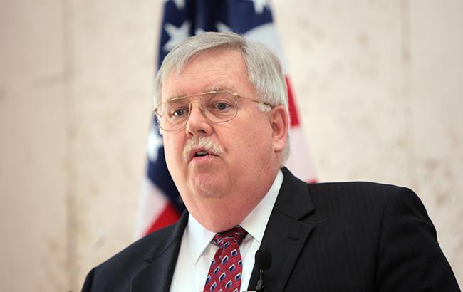 Посольство США в Росії допускає зниження швидкості видачі віз громадянам РФ