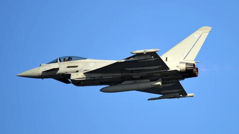 Британія підняла в повітря два винищувачі для перехоплення російських літаків