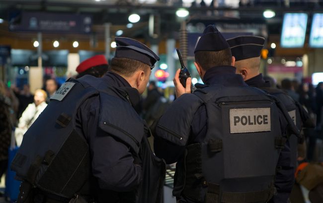 У передмісті Парижа затримали чоловіка за підозрою в плануванні нападу