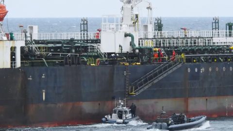 Швеция задержала подсанкционный танкер из-за разлива нефти в Балтийском море