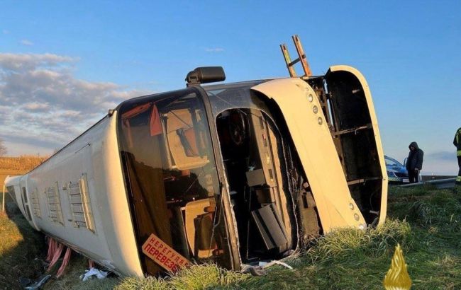 В Италии перевернулся автобус с украинскими беженцами, погибла женщина