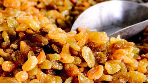 Диетологи назвали лучшие продукты, которые заменят сладкое и сахар