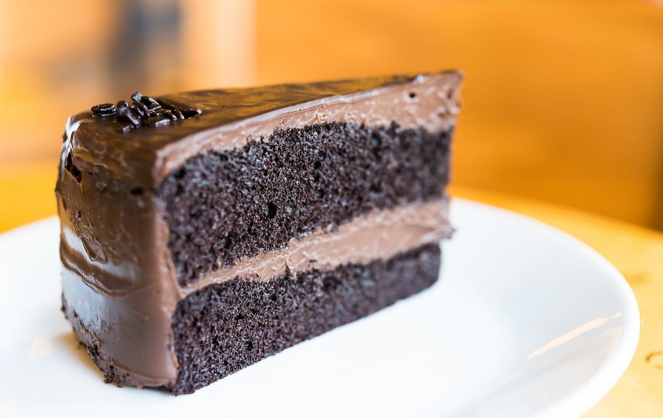 Шоколадний торт на сковороді за 30 хвилин: духовка вам не потрібна