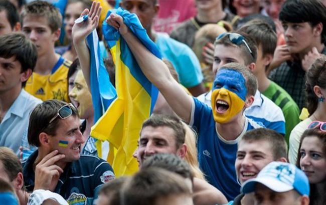 Украинские болельщики спели песню про Путина перед матчем с Чехией (видео)