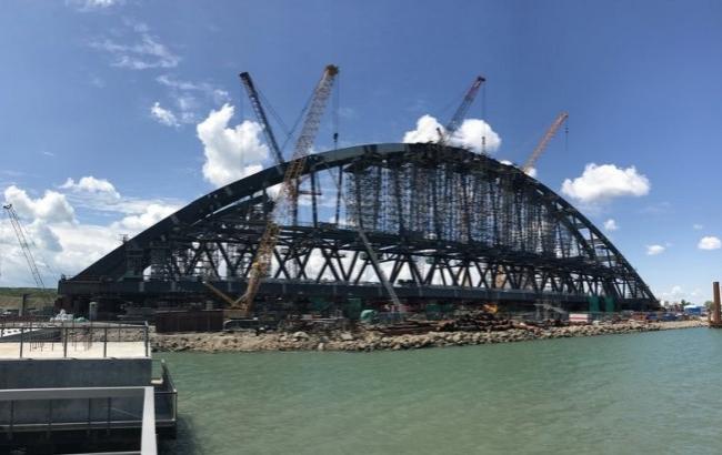 В РФ розповіли, як рухається будівництво Кримського моста