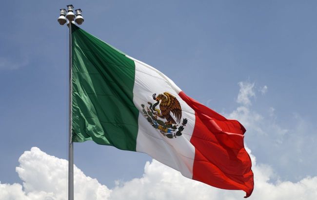 В Мексике автобус врезался в грузовик: 16 погибших, десятки раненых