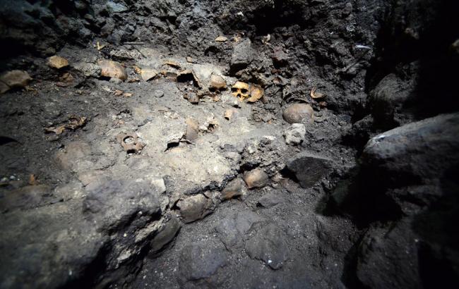 В Мехико откопали стену из человеческих черепов времен Империи ацтеков