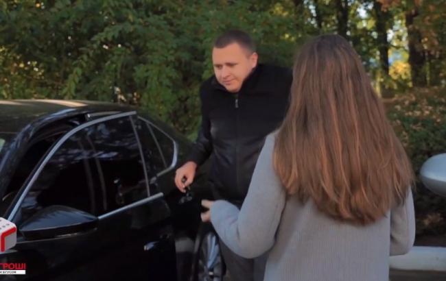 Журналісти виявили незадекларовані автопарки і нерухомість київських митників