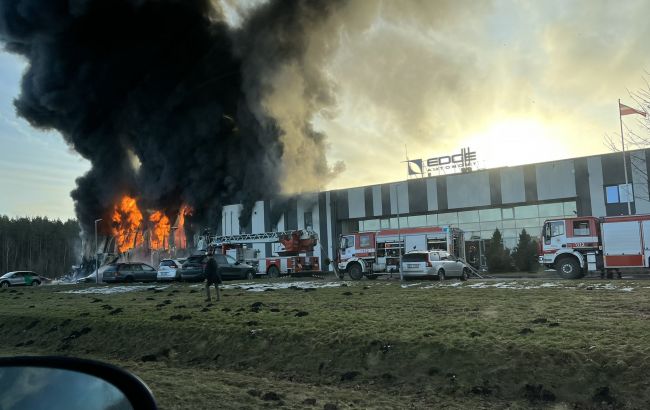 В Латвии произошел масштабный пожар на заводе по производству беспилотников
