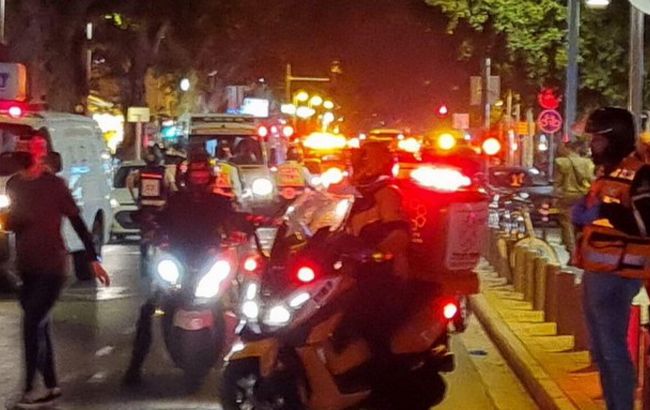 Жертвами теракта в Тель-Авиве стали два человека. Полиция ищет нападавших