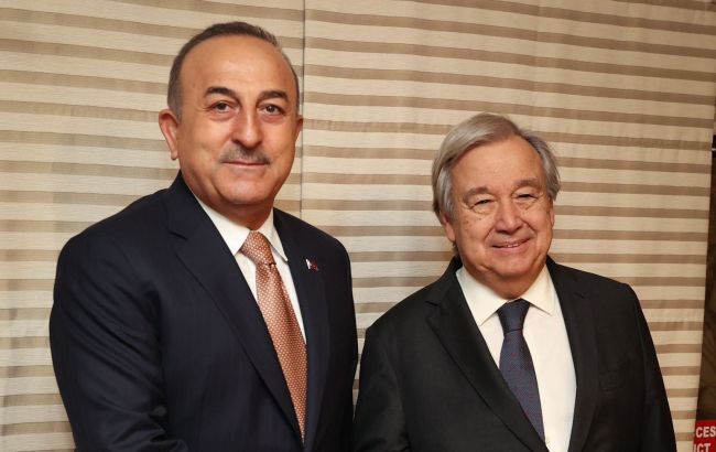 Глава МЗС Туреччини поговорив з генсеком ООН про зернову угоду