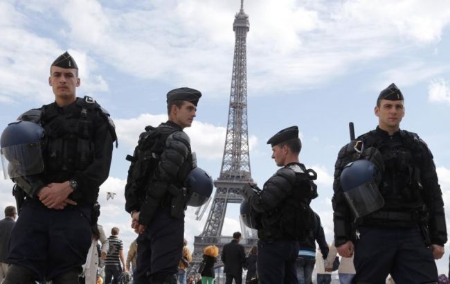 У Франції одній з підозрюваних в тероризмі жінці пред'явили звинувачення