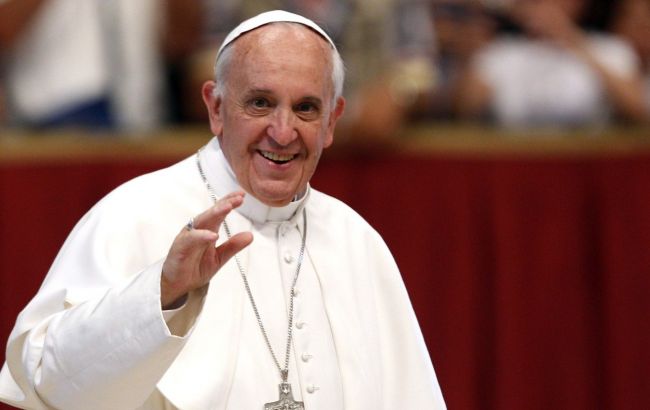Папа Римский прочитал первую после карантина молитву для паломников на площади Святого Петра