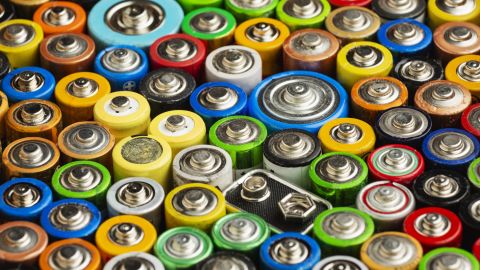 Как реанимировать "мертвые" батарейки: ученые придумали способ