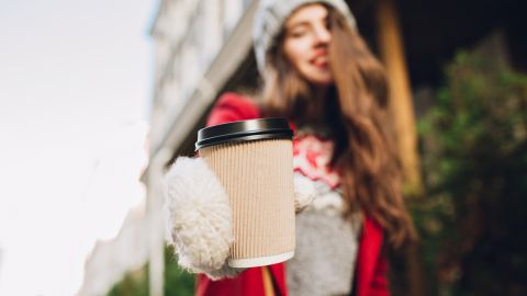 Цены на кофе взлетели до рекордного за 10 лет уровня: какая причина и что будет дальше