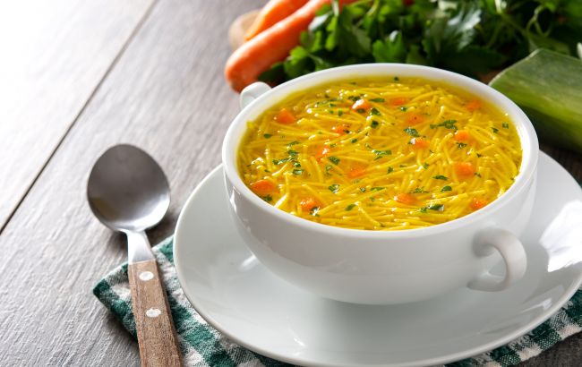 Лучшие супы, которые успокоят желудок после застолья и снимут похмелье