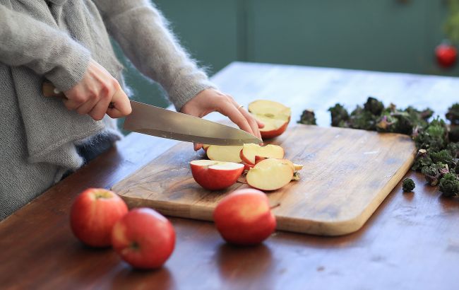 Скільки яблук в день можна з'їсти без шкоди для здоров'я: дієтолог шокувала відповіддю