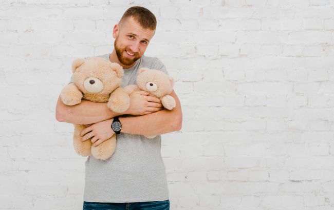 "Самые тяжелые первые 40 лет". Ученые выяснили, когда на самом деле у мужчин заканчивается детство