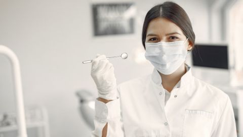 Прийом по запису, дезінфекція та провітрювання: у КМДА пояснили вимоги до стоматологій